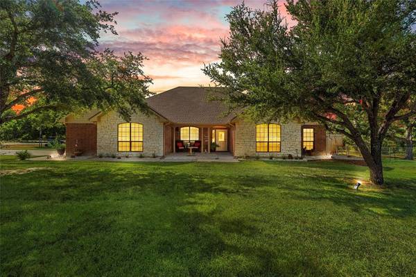 210 April Cove, Streetman, TX 75859