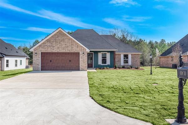 9915 Freedoms Way, Keithville, LA 71047