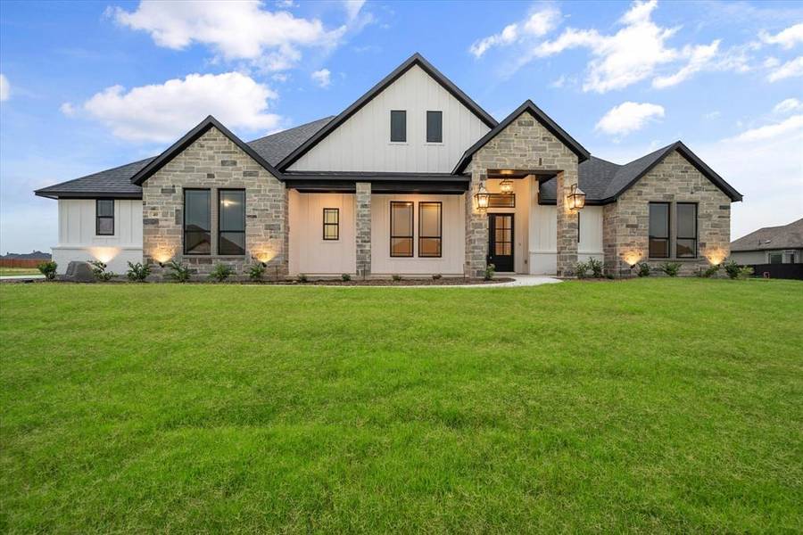 40 Tamminga Trail, Waxahachie, TX 75167