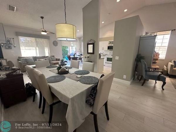 Weston, FL 33327,747 Sand Creek Cir