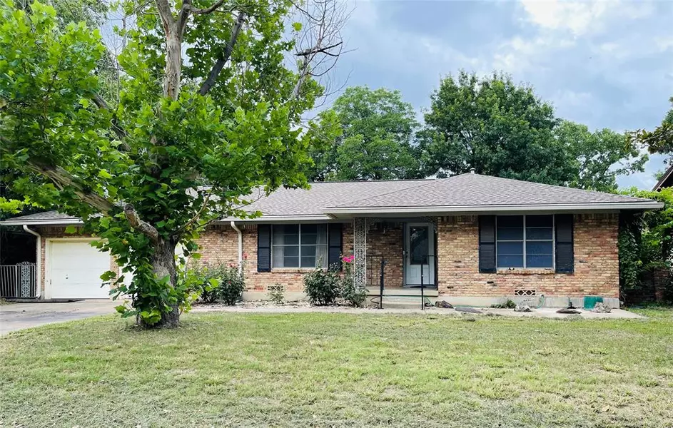 1005 Kings Row, Denton, TX 76209