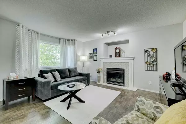 Airdrie, AB T4B 2W8,99 Luxstone CRES SW