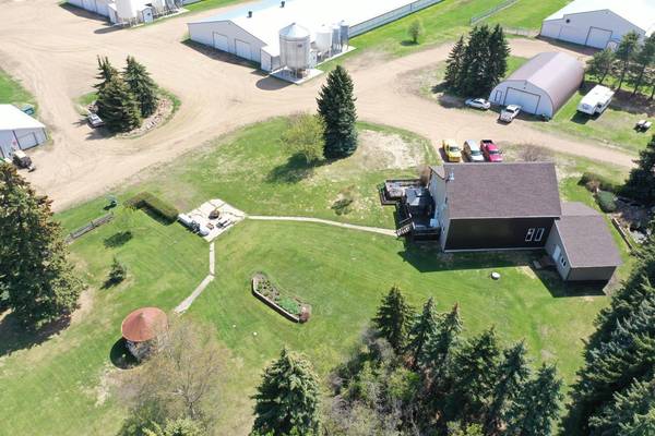 Ferintosh, AB T0B 1M0,21351 TWP 443