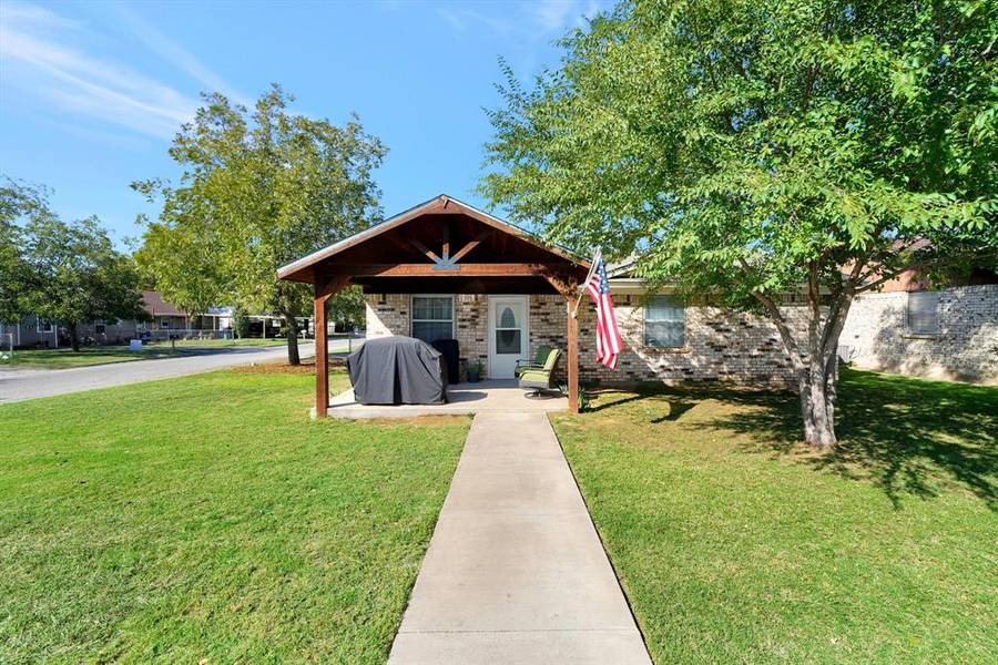 1908 SE 11th Avenue, Mineral Wells, TX 76067