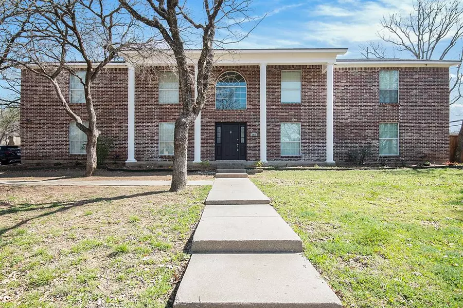 2815 Perkins Road, Arlington, TX 76016