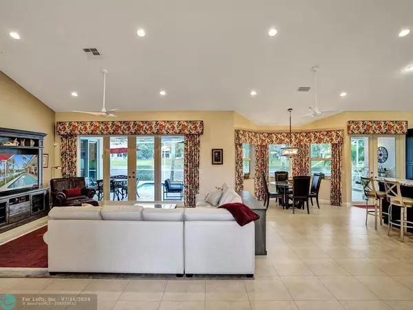 Boca Raton, FL 33498,10770 Haydn Dr