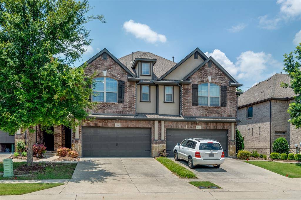 Plano, TX 75074,921 Brookville Court