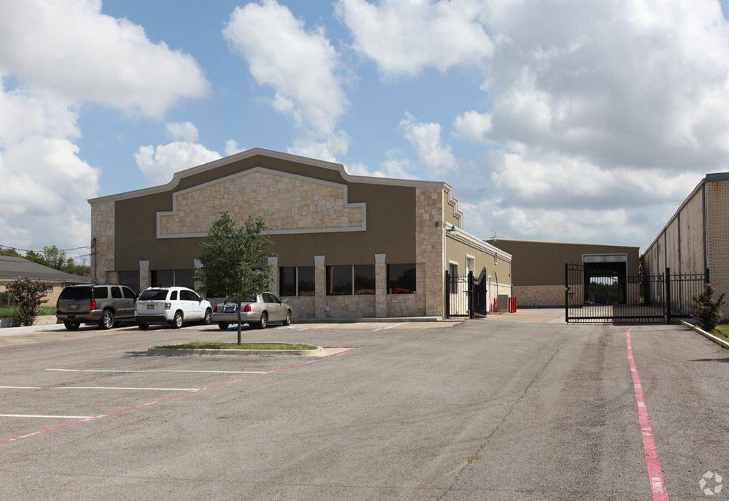 Lancaster, TX 75134,2410 N Interstate 35 E