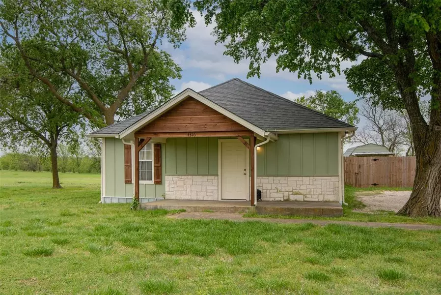 4316 Elementary Drive, Southmayd, TX 76268