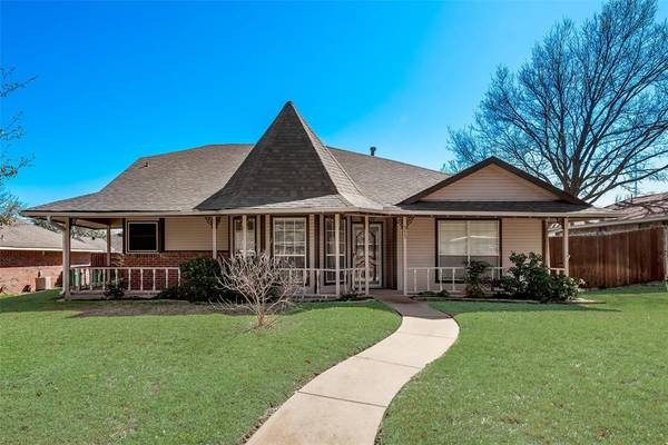 313 Bryan Place,  Cedar Hill,  TX 75104