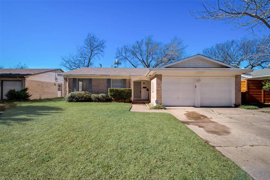 807 N Cottonwood Drive, Richardson, TX 75080