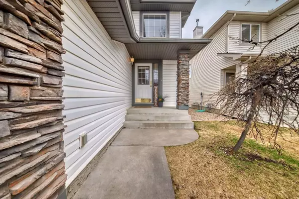 Calgary, AB T3M 1A6,70 Cranfield CRES SE