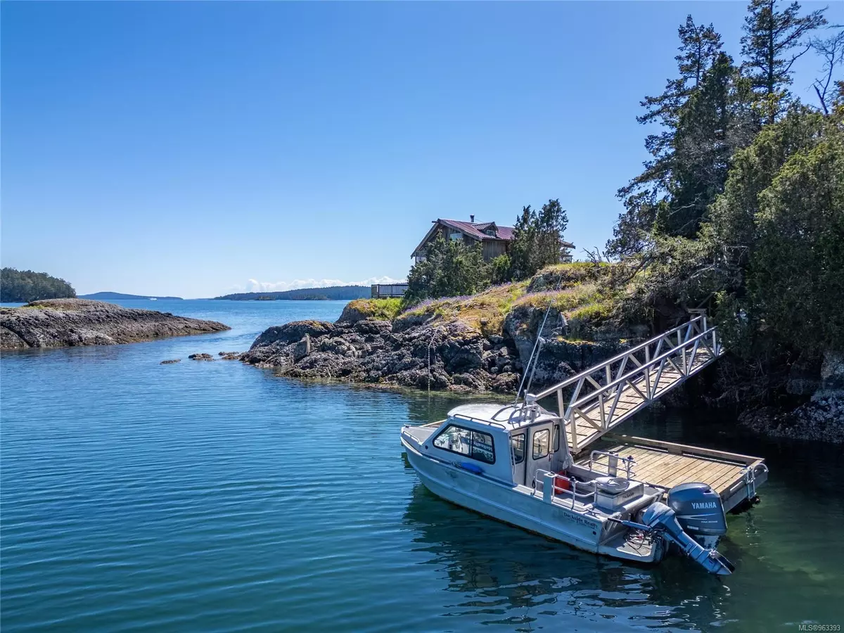 Prevost Island, BC V8K 2S8,11 Secret Island