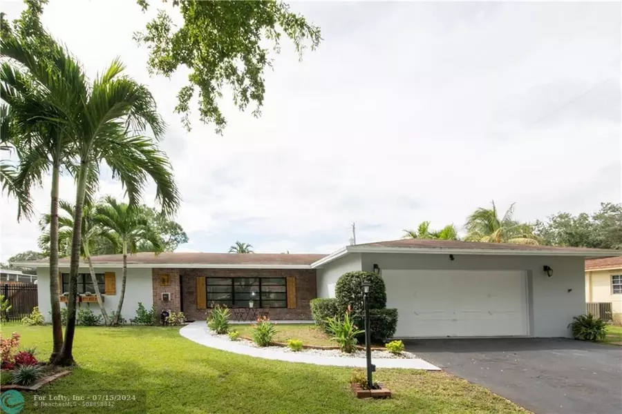 381 SW 55th Ave, Plantation, FL 33317