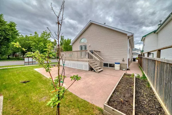 Calgary, AB T3H3N1,1101 Sierra Morena CT SW