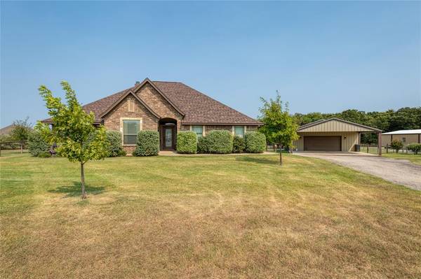 219 E Arbor Court, Springtown, TX 76082