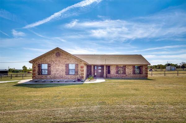 206 E Arbor Court, Springtown, TX 76082