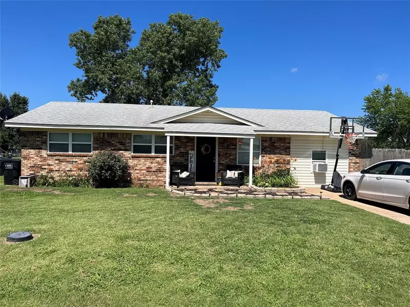 408 Tucker Place, Covington, OK 73730