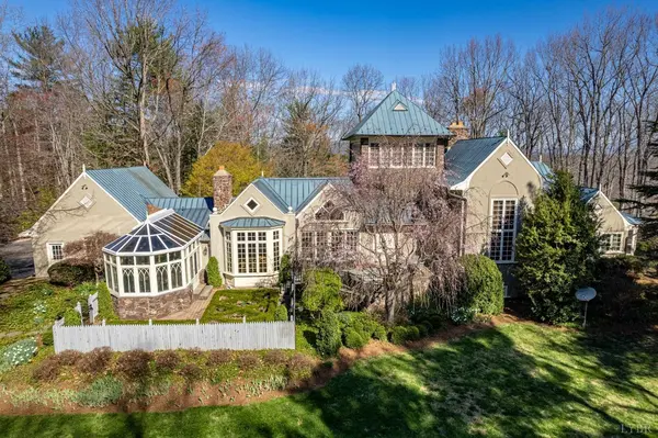 1142 Knight RD, Coleman Falls, VA 24536