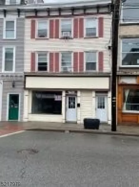 120 Spring St, Newton Town, NJ 07860