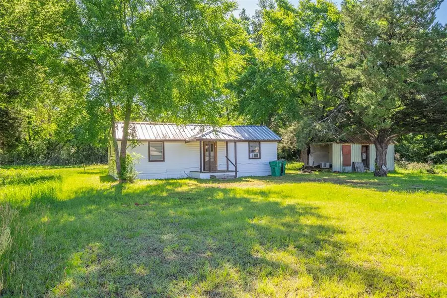 613 S Bateman Road, Fairfield, TX 75840