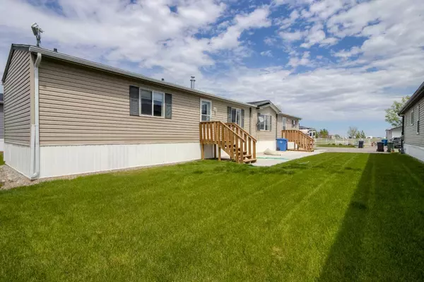 Coaldale, AB T1M0C6,1006 Summer ST