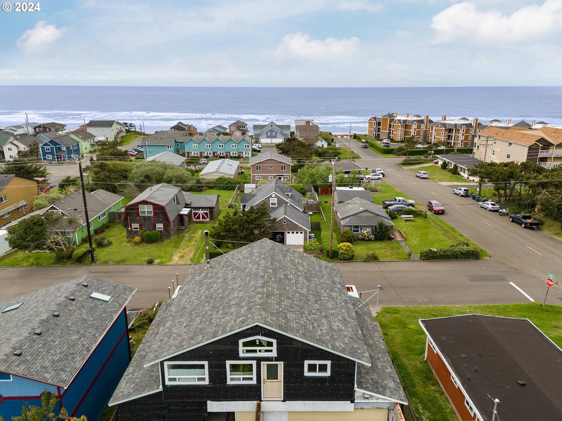 Newport, OR 97365,1040 NW HURBERT ST