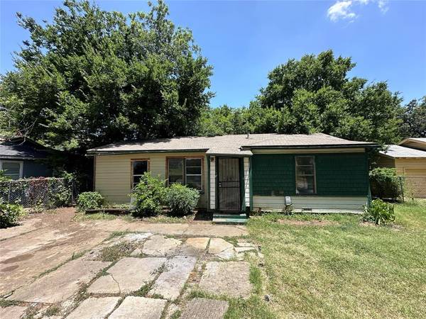 2301 Garrison Avenue,  Fort Worth,  TX 76105