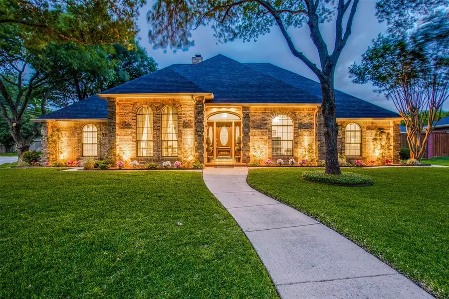 923 Kensington Drive, Duncanville, TX 75137