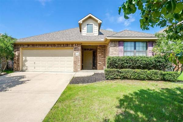 2908 Shoreline Drive, Burleson, TX 76028