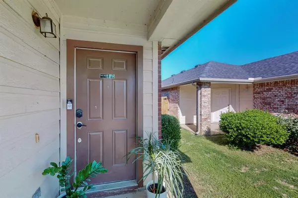 5904 Parkview Hills Lane, Fort Worth, TX 76179