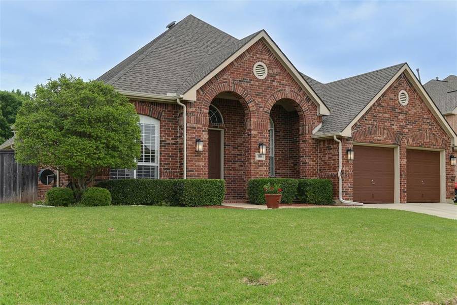 1814 Lakes Edge Boulevard, Mansfield, TX 76063