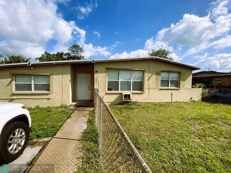 4501 SW 41st St, West Park, FL 33023