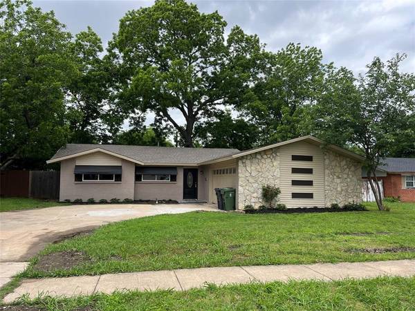 2503 Skylark Drive, Arlington, TX 76010