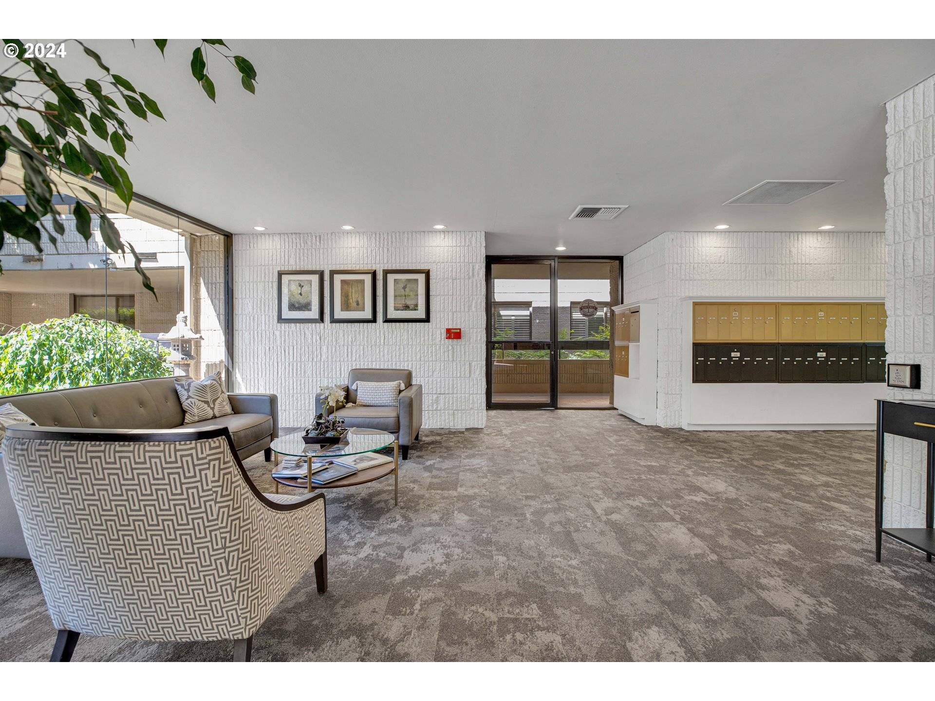 Portland, OR 97202,600 SE MARION ST #508
