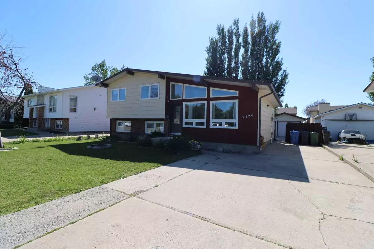 Coaldale, AB T1M 1B6,2124 10A ST