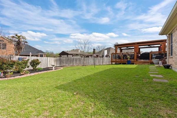 7932 Peregrine Trail,  Arlington,  TX 76001