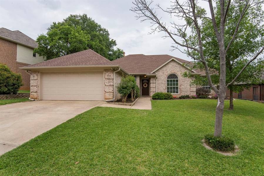 252 Blossom Lane, Hurst, TX 76053