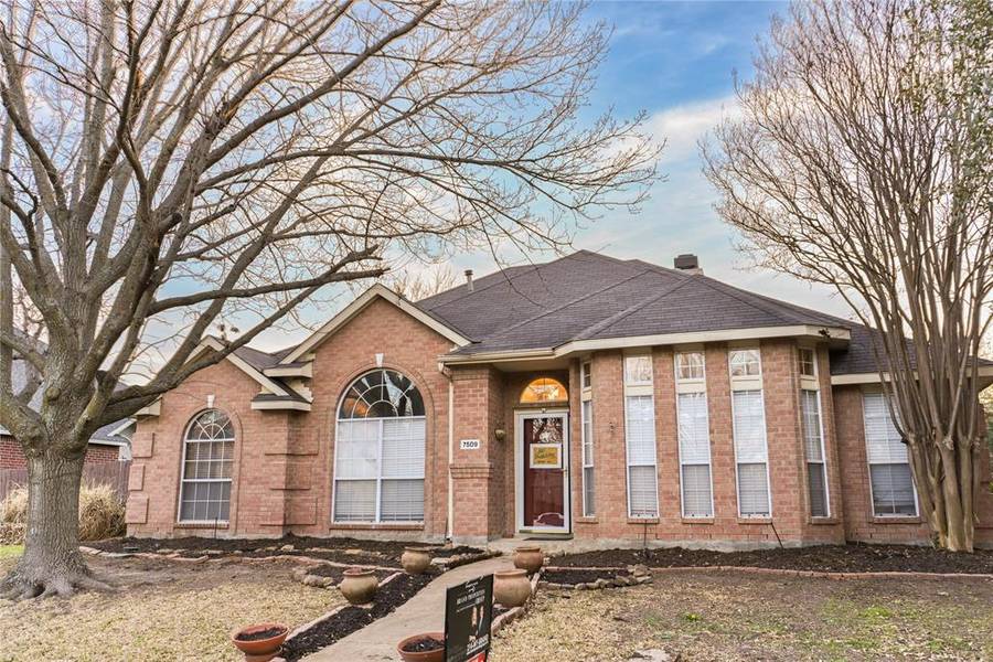 7509 Arborside Drive, Rowlett, TX 75089