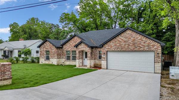 4424 Humphrey Drive,  Dallas,  TX 75216