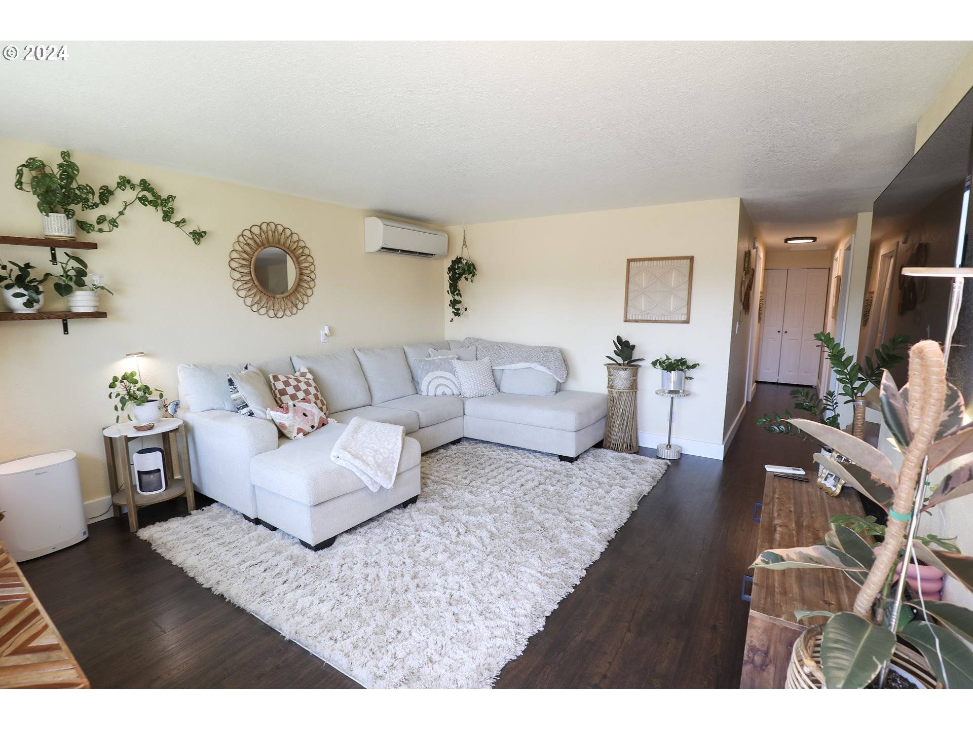 Roseburg, OR 97471,124 SUNBURST CT
