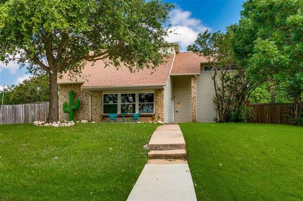 773 Holly Oak Drive,  Lewisville,  TX 75067