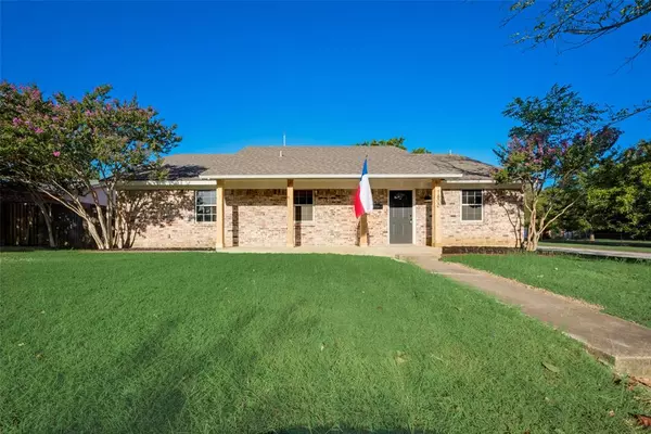 Fort Worth, TX 76103,1800 Lake Shore Court