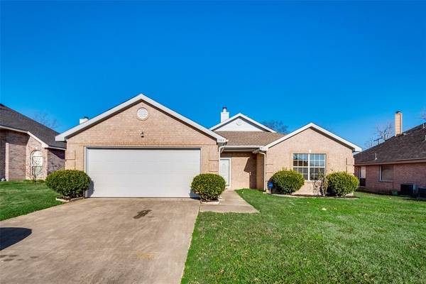 709 Grandview Avenue, Seagoville, TX 75159