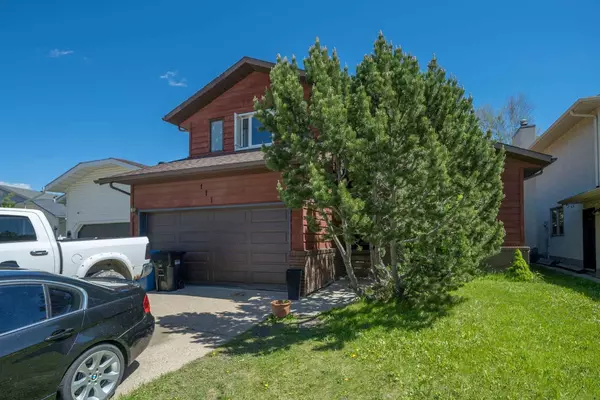 Calgary, AB T2W 5S4,111 Wood Valley CT SW