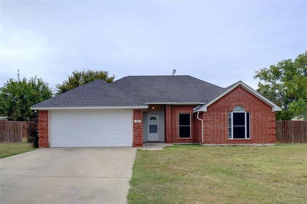 320 Mockingbird Lane, Springtown, TX 76082