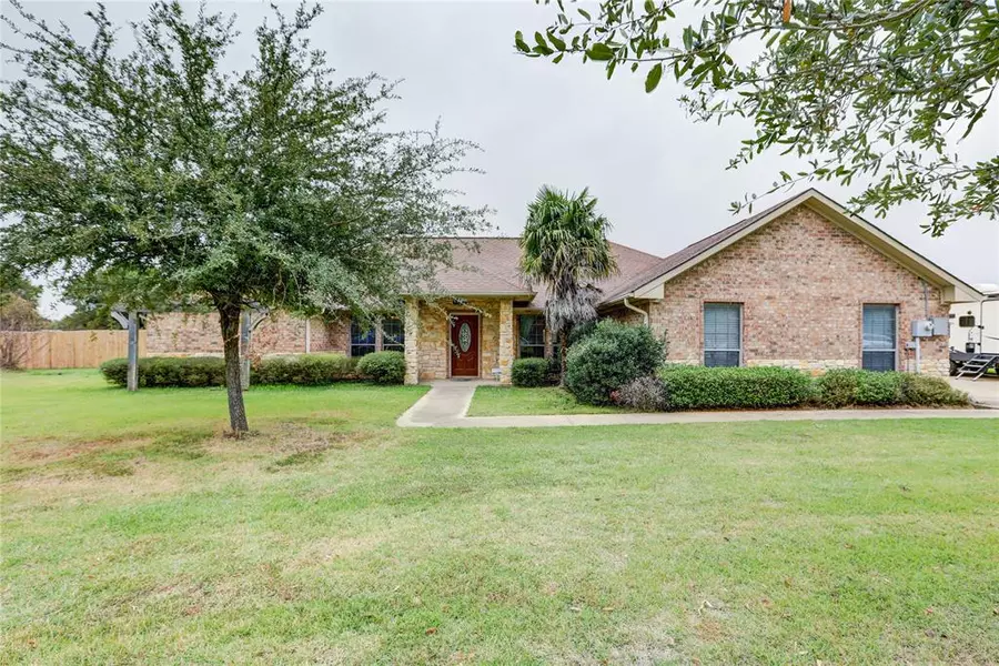 5001 Country Meadows Drive, Terrell, TX 75160