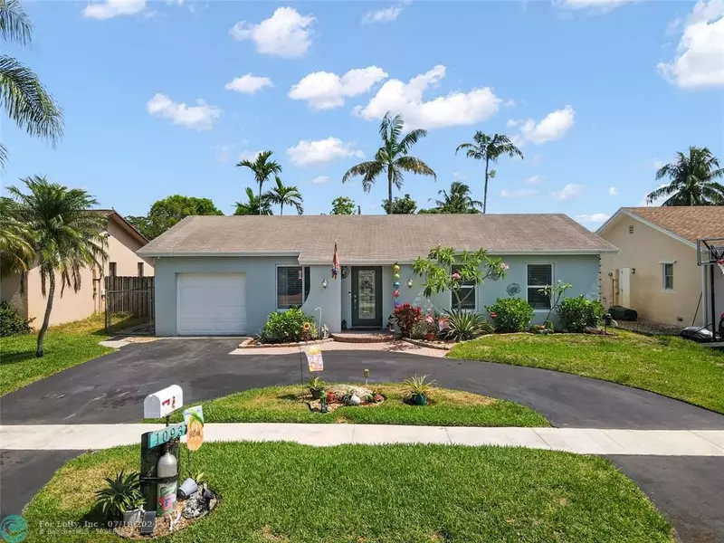 10935 NW 27th Pl, Sunrise, FL 33322