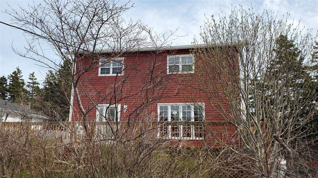 11 Gosines Road, Bell Island, NL A0A 4H0