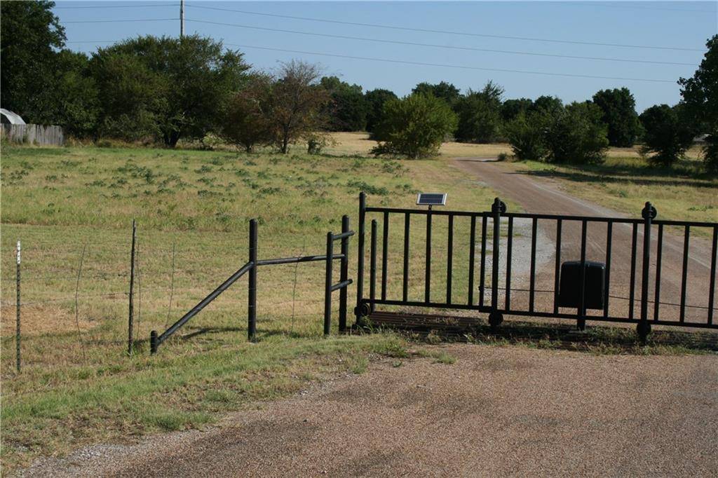 2001 Santa Fe Drive, Weatherford, TX 76086